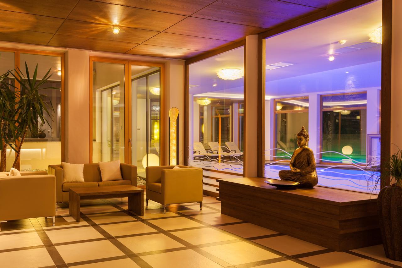 Hotel Kronblick เคียเนส ภายนอก รูปภาพ