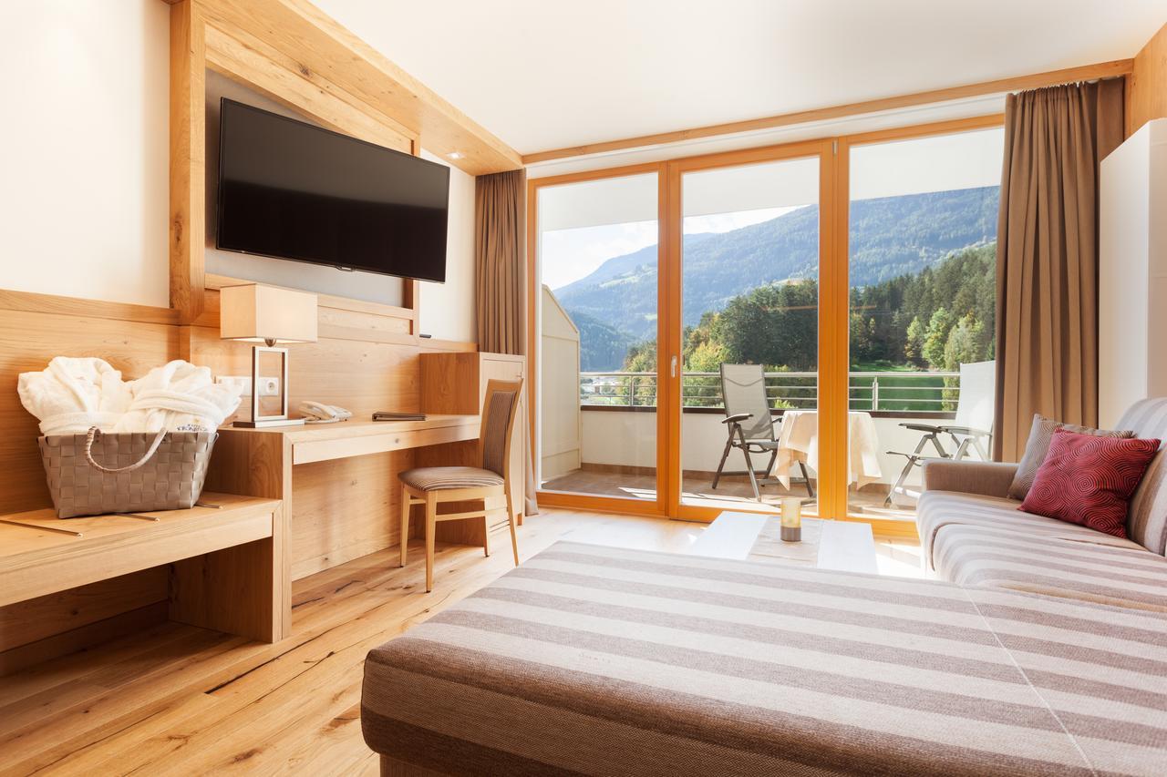 Hotel Kronblick เคียเนส ภายนอก รูปภาพ
