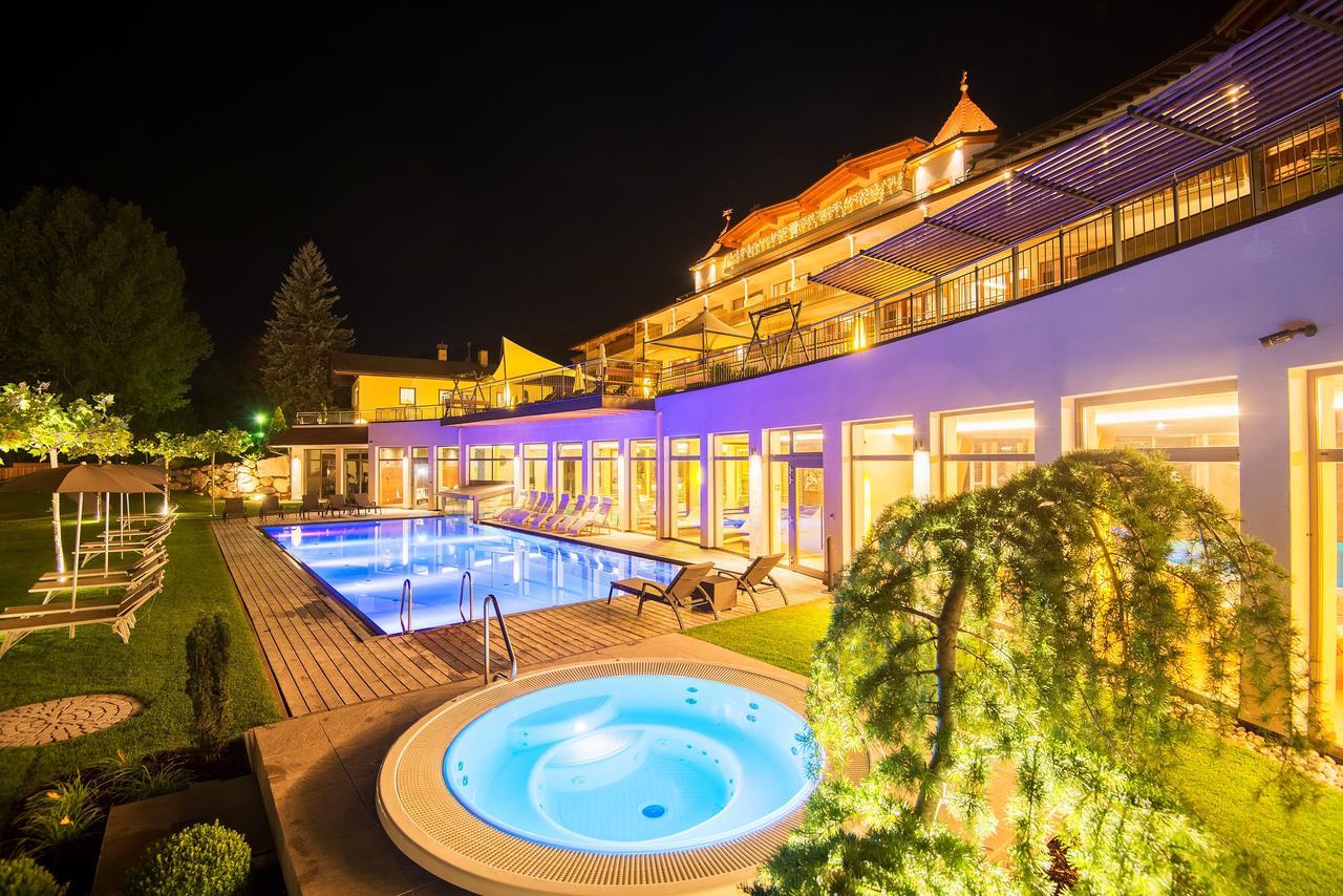 Hotel Kronblick เคียเนส ภายนอก รูปภาพ