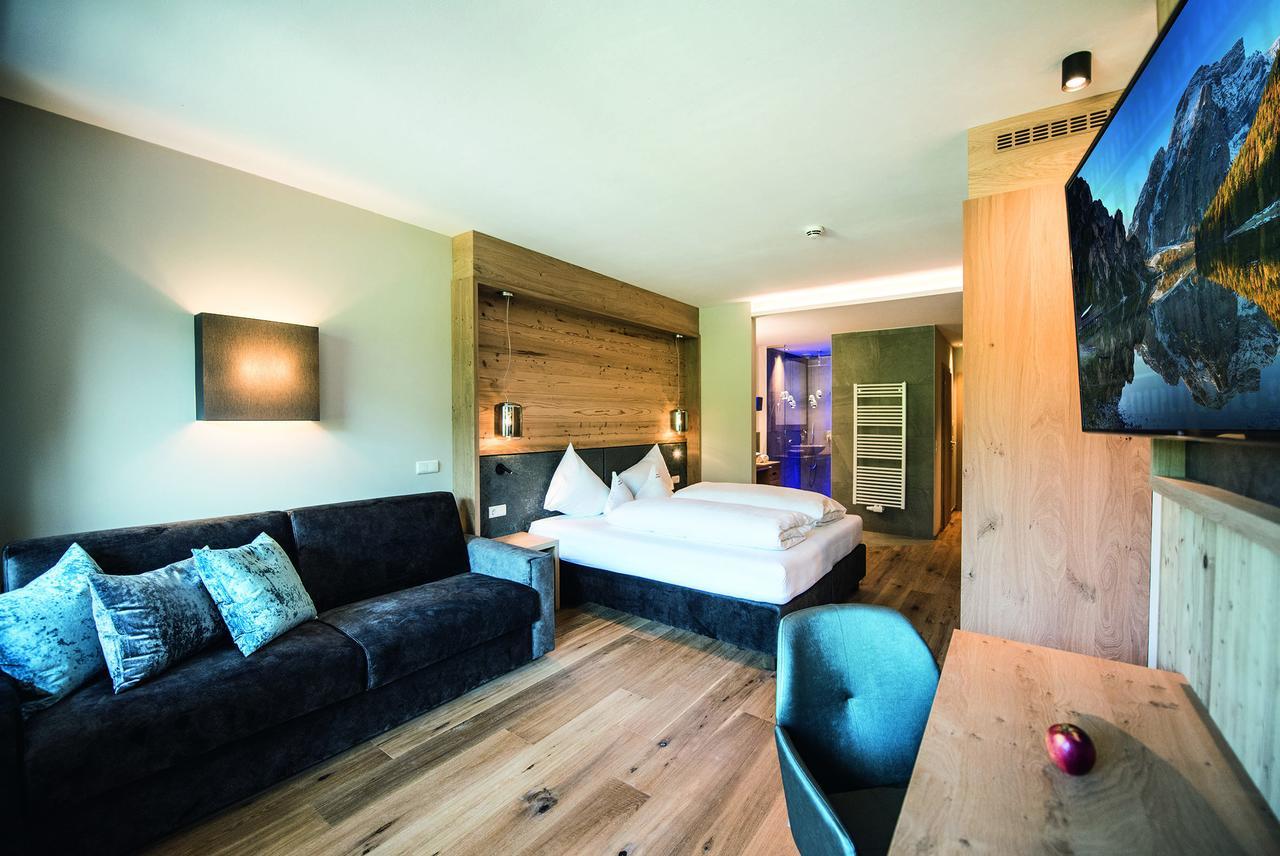 Hotel Kronblick เคียเนส ภายนอก รูปภาพ